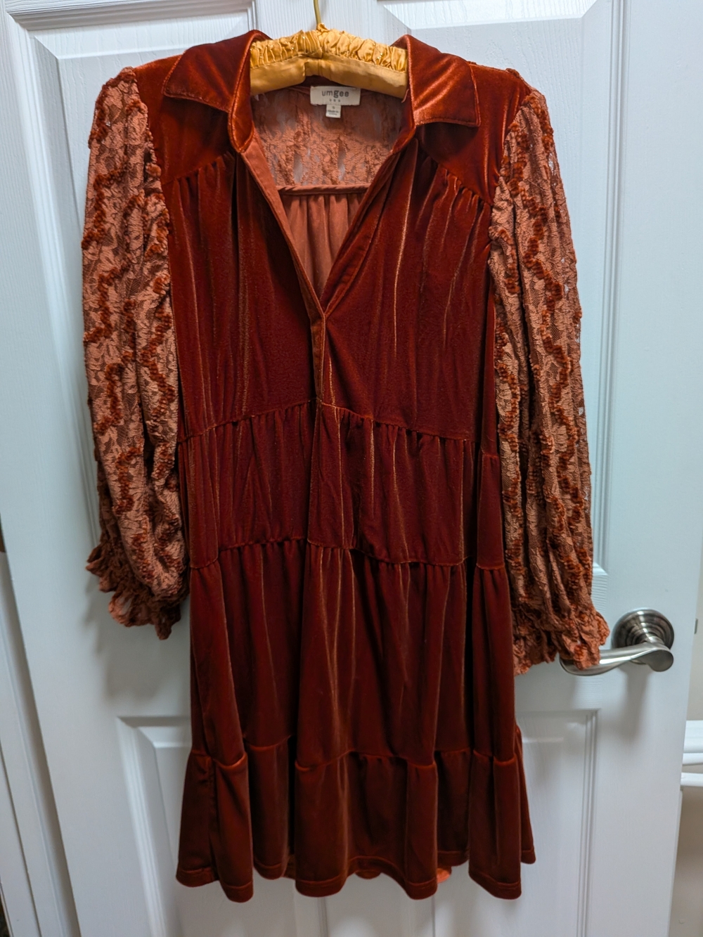 Umgee Burnt Orange Velvet Tiered Dress with Patterned Burnout Sleeves Size Small